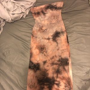 Skin tight tie dye midi dress